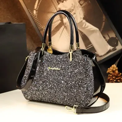 STYLISH WOMEN'S HANDBAG